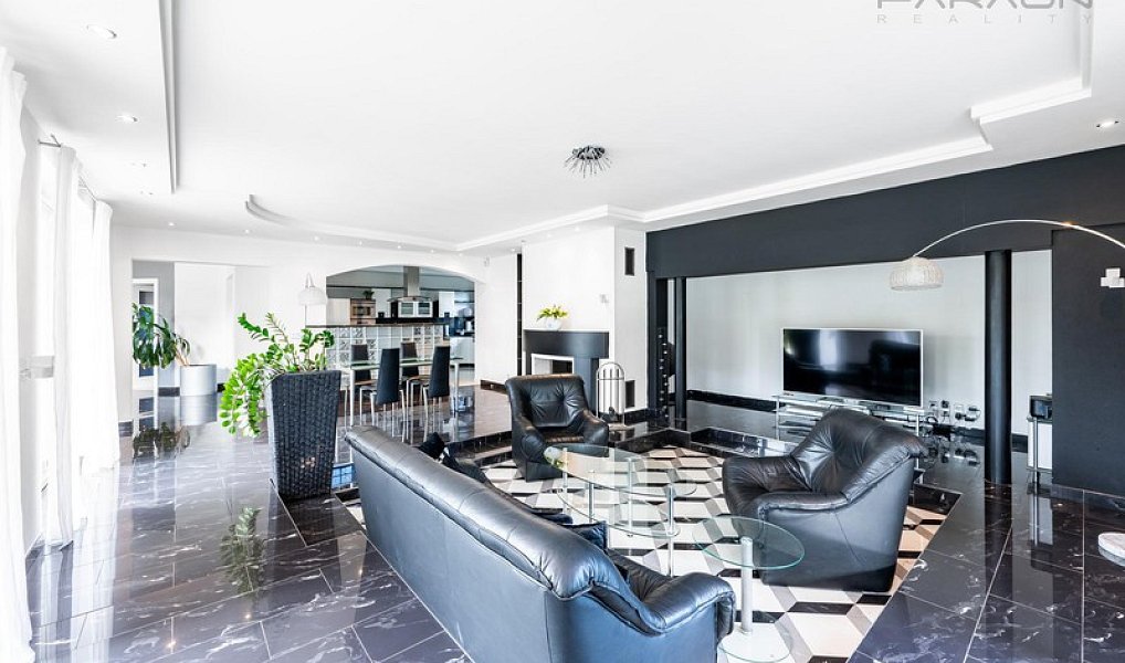 Prodej domu 454 m² s pozemkem 1 837 m², Dolní Břežany – náhled fotky 6