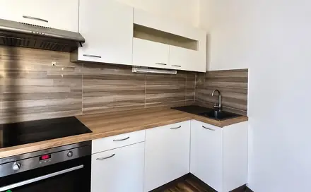 Pronájem bytu 2+kk 50 m², Sokolovská, Praha 8 - Libeň