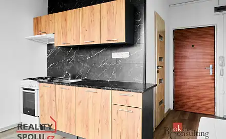 Pronájem bytu 1+1 36 m², Maxima Gorkého, Třebíč - Nové Dvory