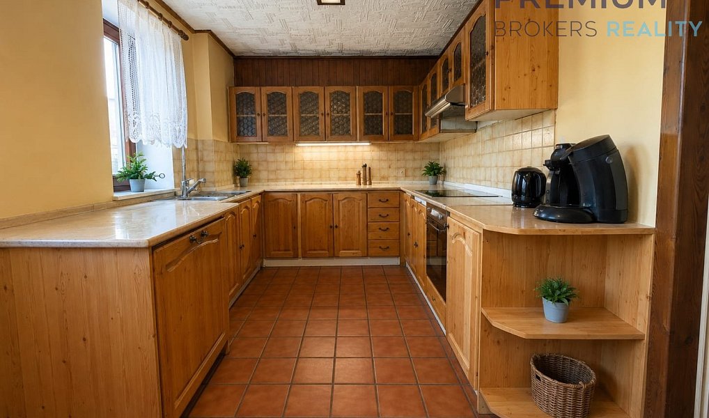 Prodej domu 440 m² s pozemkem 2 313 m², Měrunice – náhled fotky 13
