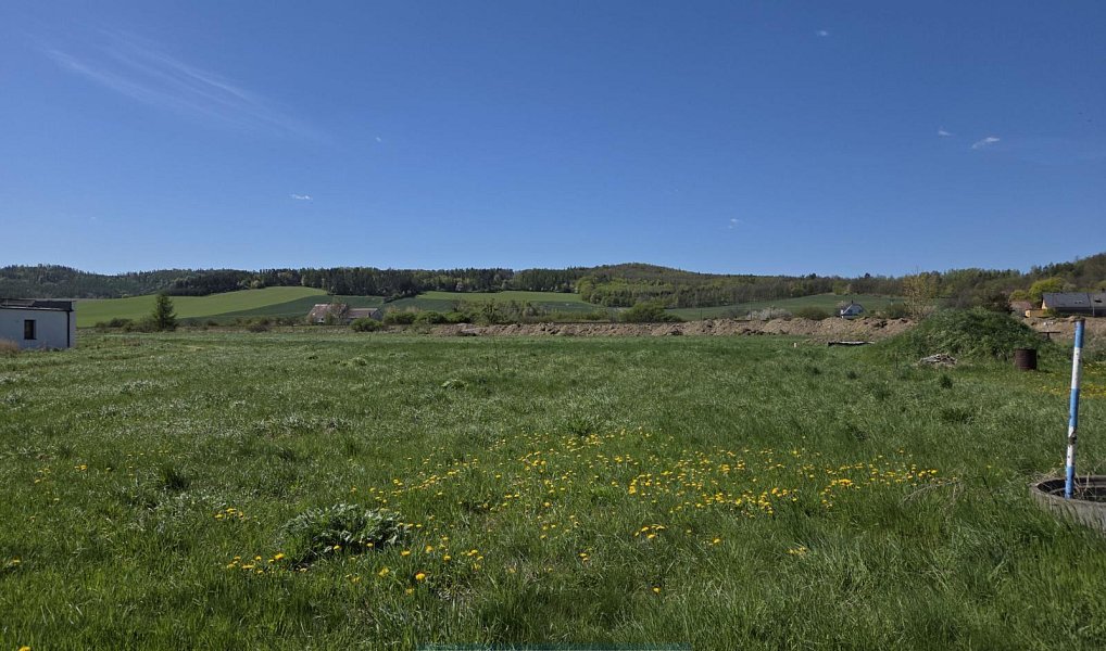Prodej stavebního pozemku 1 000 m², Krnov – náhled fotky 2
