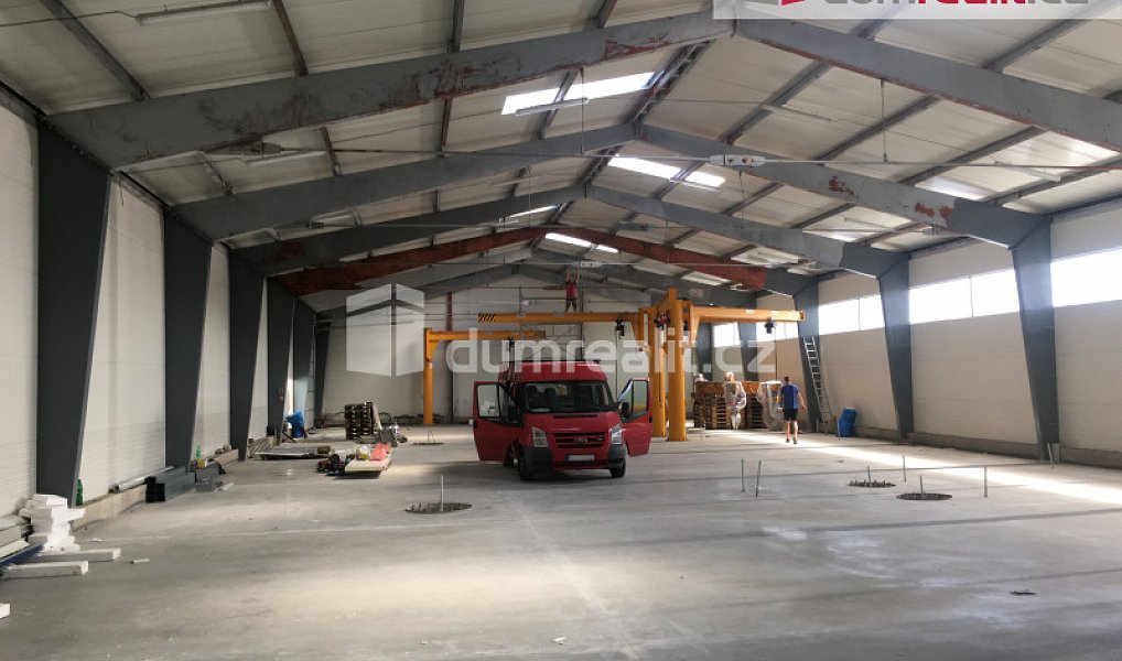 Pronájem výrobních prostor 1 421 m², České Velenice – náhled fotky 3
