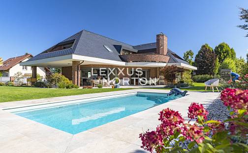 Prodej domu 390 m² s pozemkem 1 430 m², Františka Landovského, Průhonice, okres Praha-západ