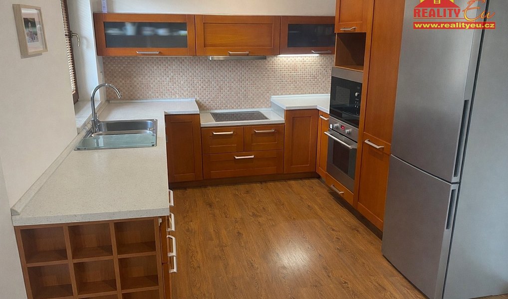 Prodej domu 177 m² s pozemkem 625 m², Mochov – náhled fotky 8