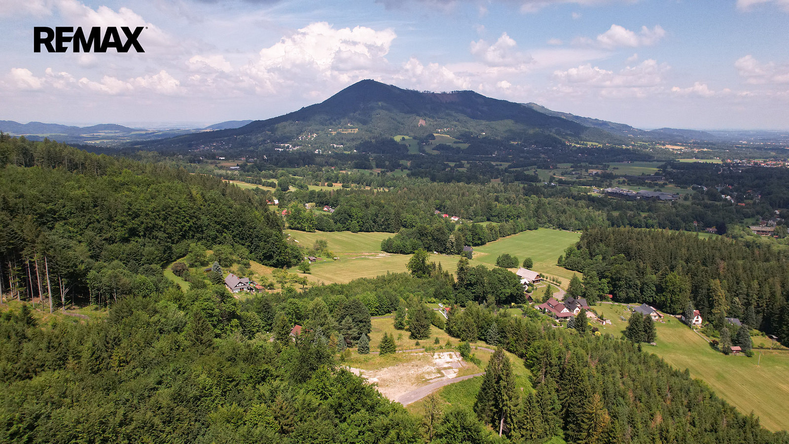 Prodej komerčního pozemku 19 982 m²