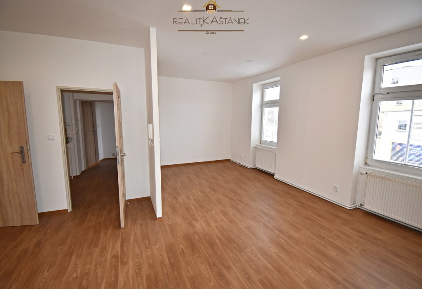 Pronájem bytu 2+1 81 m² - Widok 6