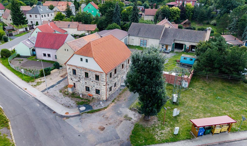 Prodej domu 233 m² s pozemkem 554 m², Lužice – náhled fotky 34