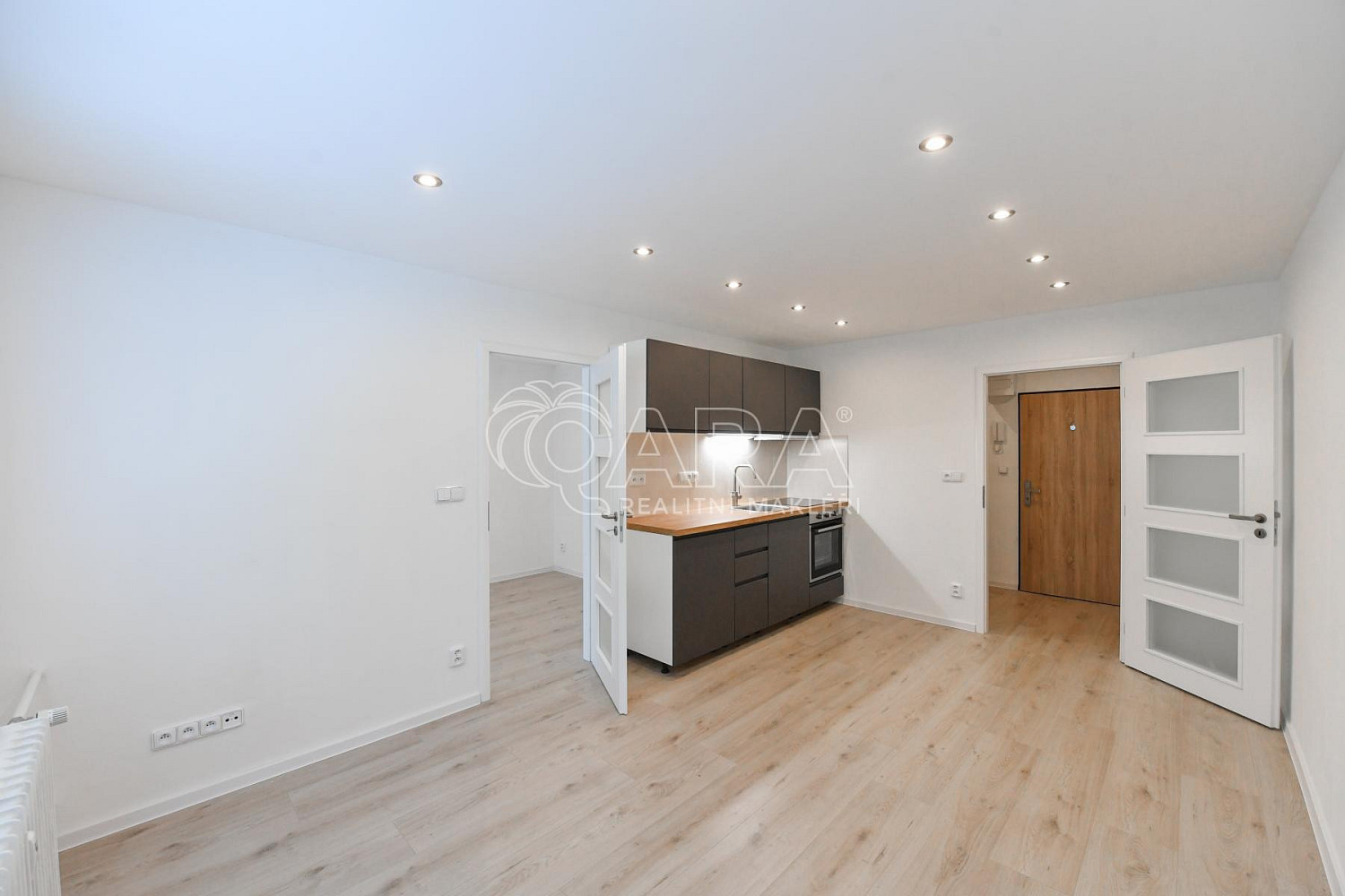 Prodej bytu 2+kk 39 m² — photo 2