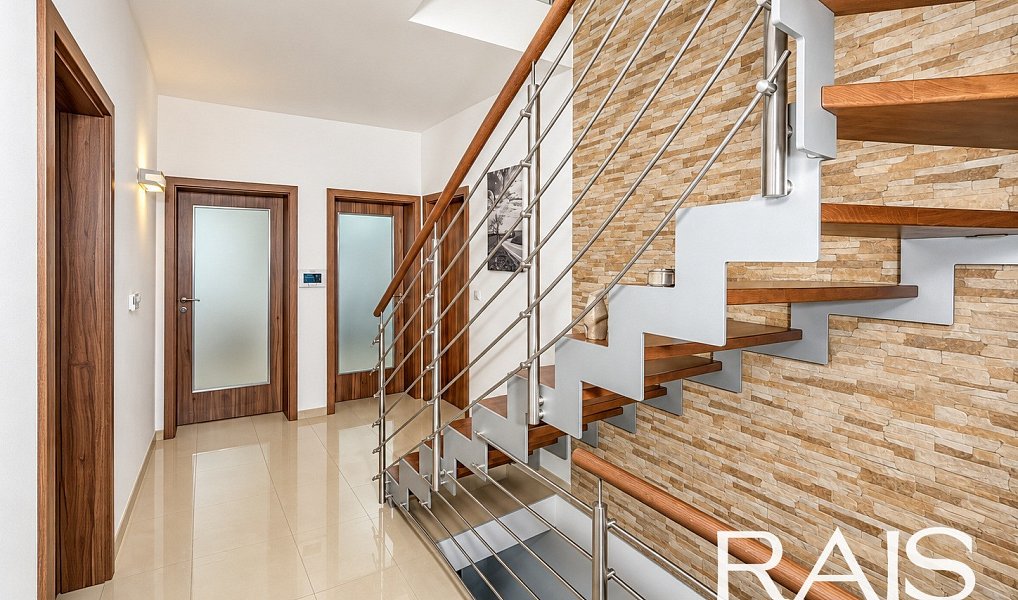 Prodej domu 235 m² s pozemkem 232 m², Hodonín – náhled fotky 6