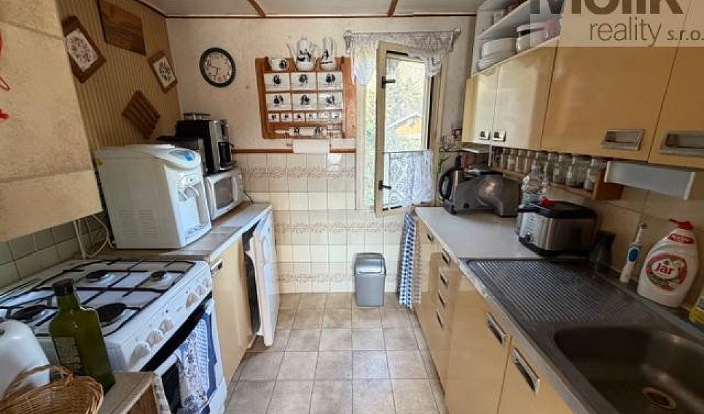 Prodej chaty/chalupy 777 m² s pozemkem 733 m², Dolní Zálezly – náhled fotky 7
