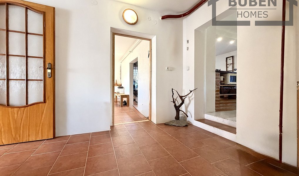 Prodej domu 200 m² s pozemkem 1 939 m², Ošelín – náhled fotky 18