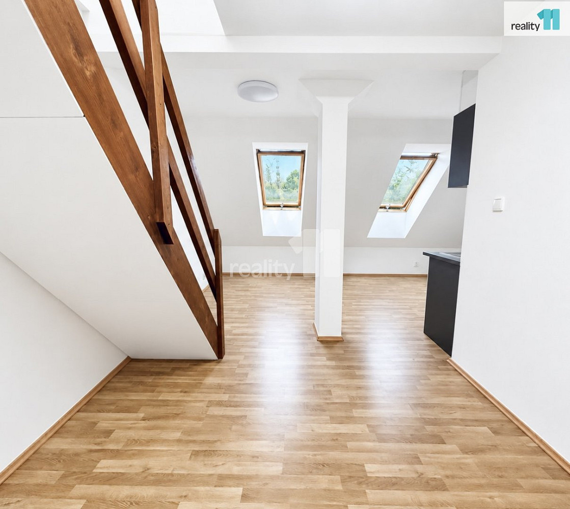 Pronájem bytu 3+kk 75 m² – fotografie 4