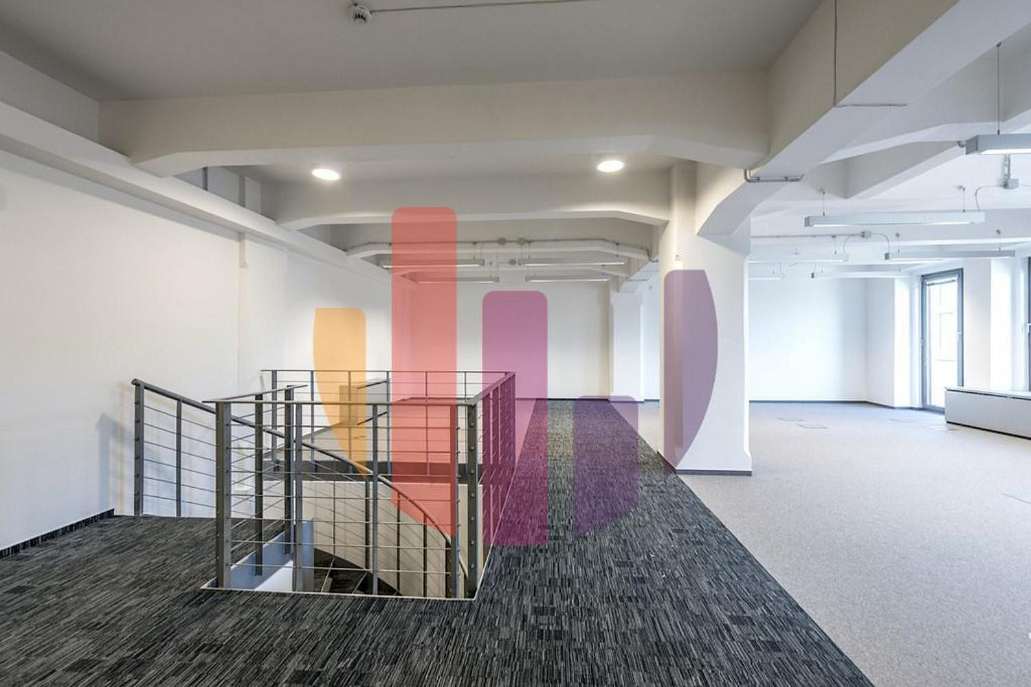 Pronájem kanceláře 237 m² – pohled 4
