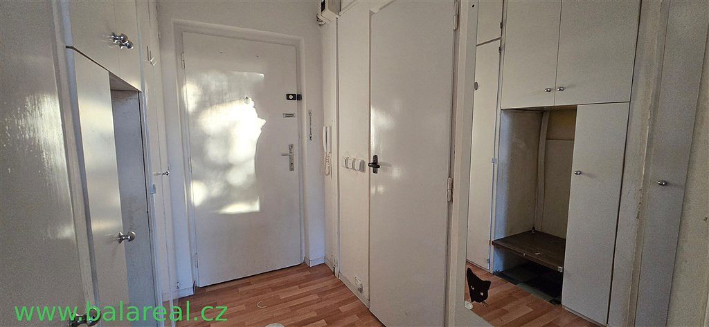 Pronájem bytu 1+kk 24 m² — photo 2