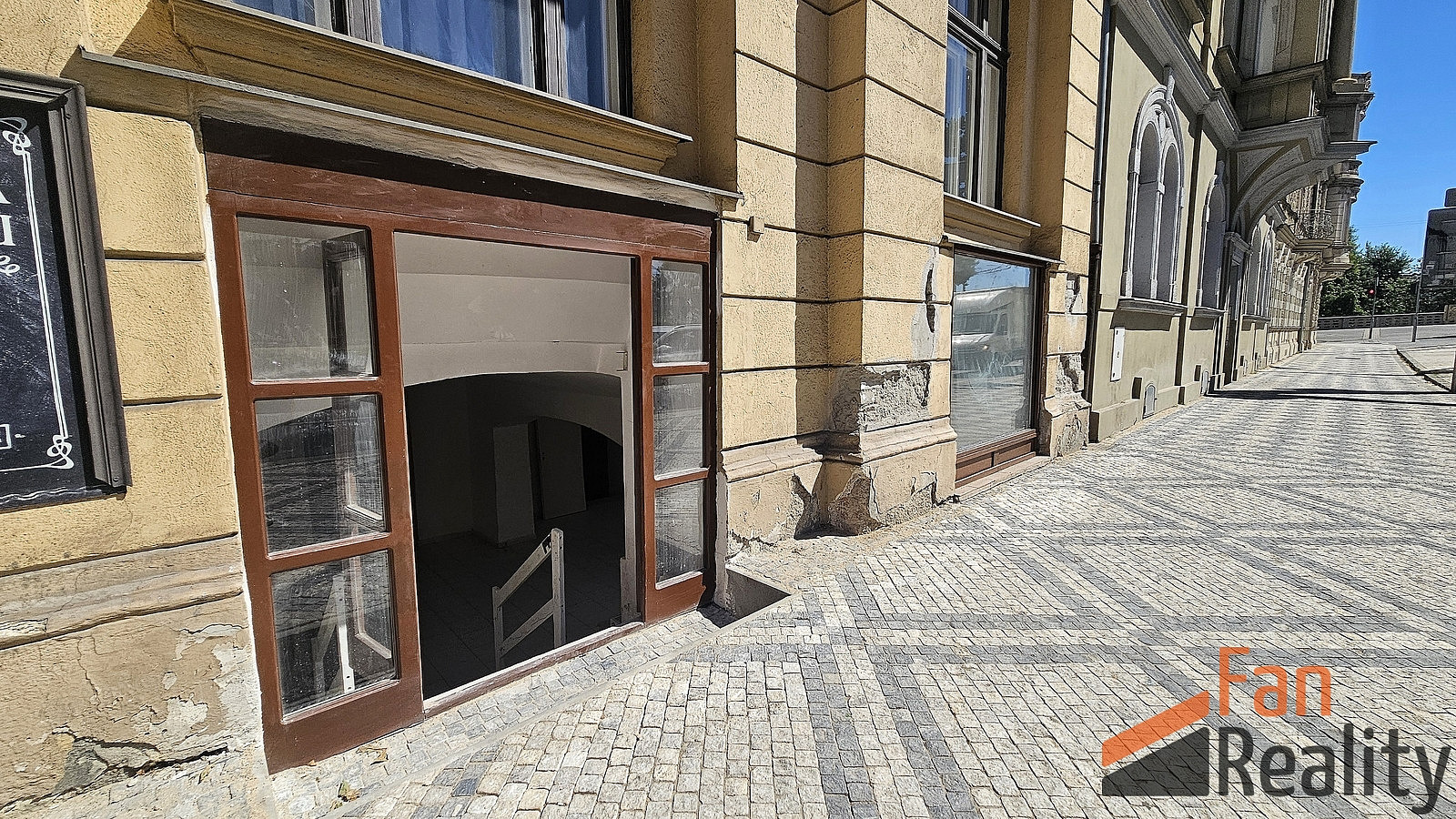 Pronájem obchodních prostor 86 m² – pohled 3