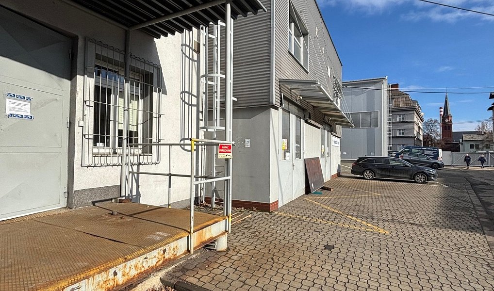 Pronájem komerčního objektu (jiného typu) 1 415 m², Ostrava – náhled fotky 11