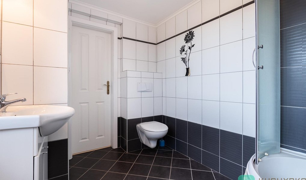 Prodej domu 265 m² s pozemkem 1 277 m², Košťany – náhled fotky 17