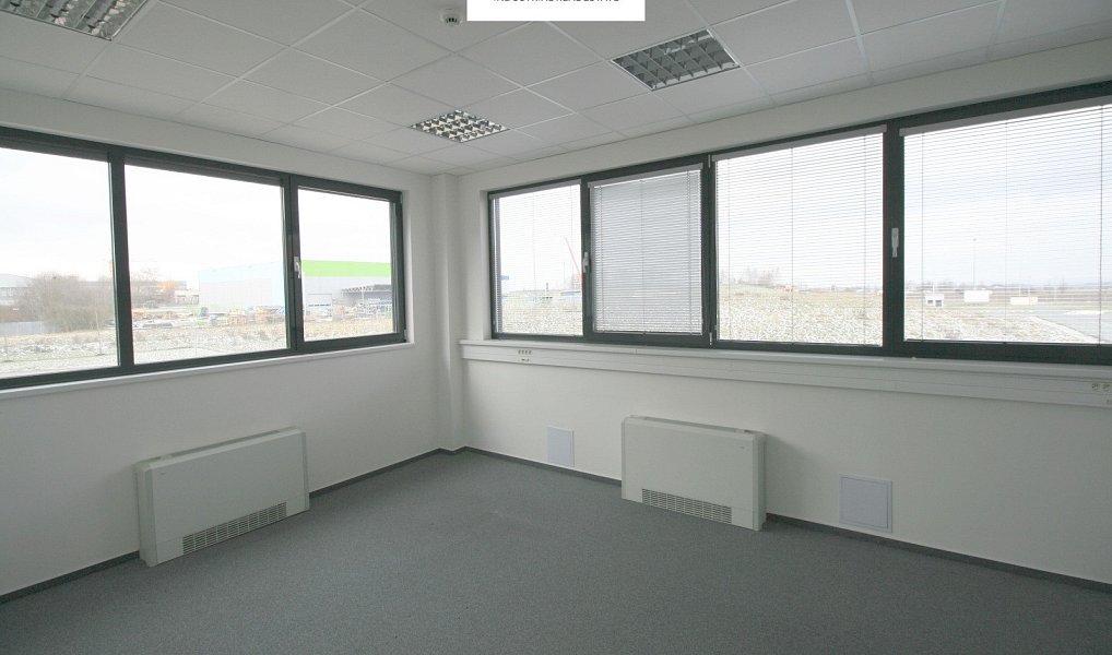 Pronájem výrobních prostor 13 414 m², Světec – náhled fotky 9