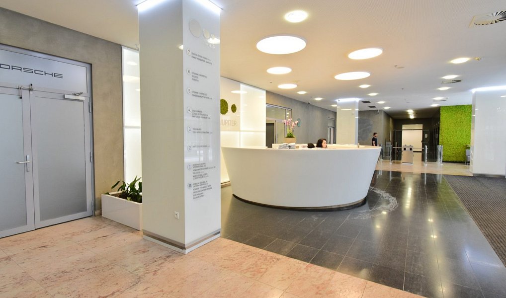 Pronájem kanceláře 898 m², Ořech – náhled fotky 2