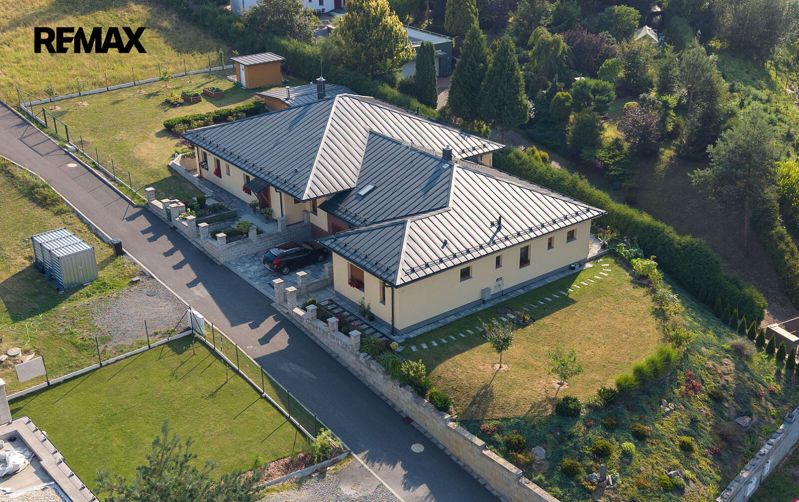 Prodej domu 344 m² s pozemkem 1 575 m²