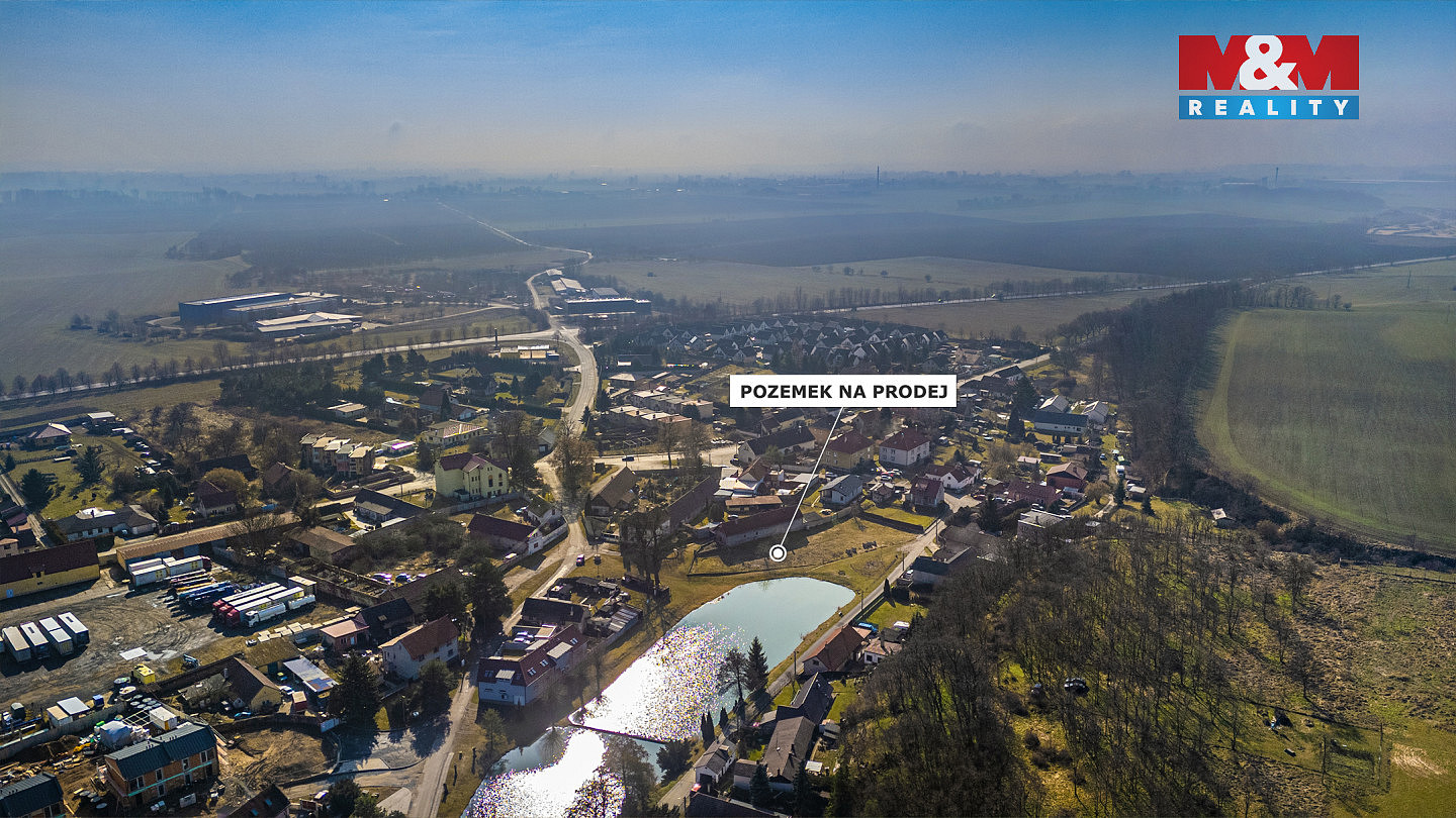 Prodej stavebního pozemku 889 m² — photo 2
