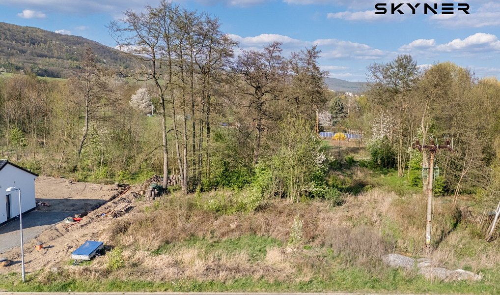 Prodej stavebního pozemku 1 348 m², Přestanov – náhled fotky 7