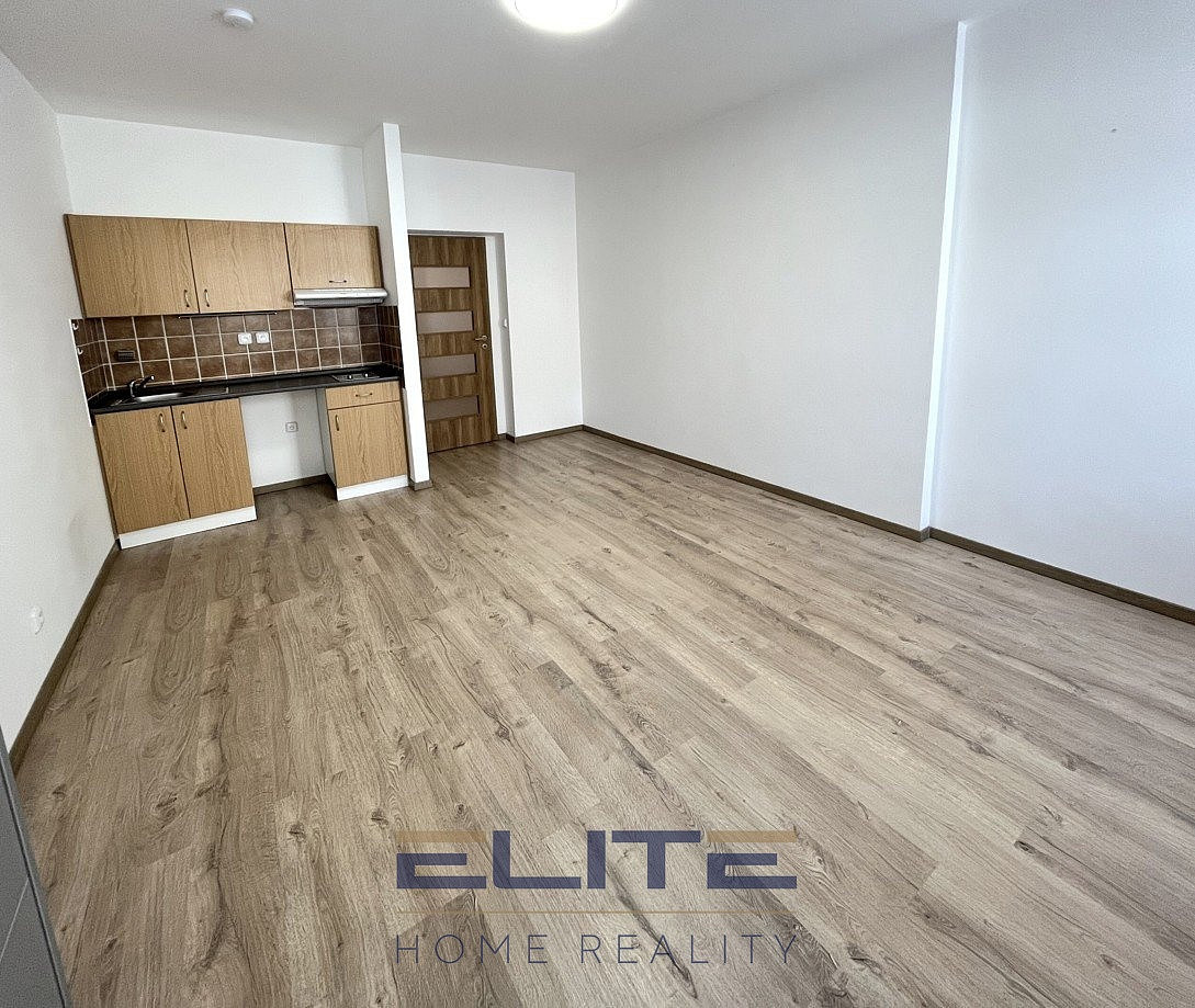 Pronájem bytu 1+kk 30 m² – fotografie 4