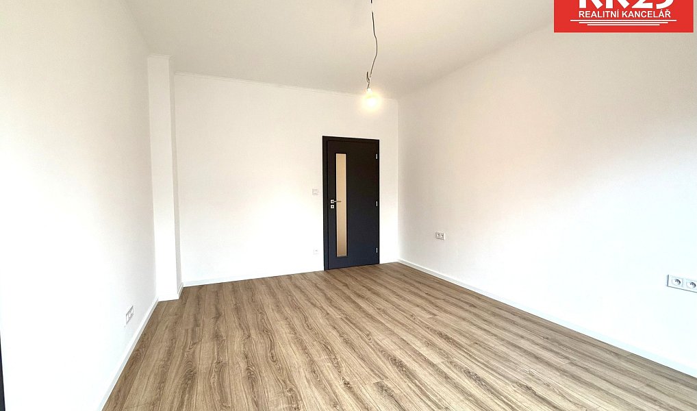 Prodej domu 200 m² s pozemkem 497 m², Velká Hleďsebe – náhled fotky 37
