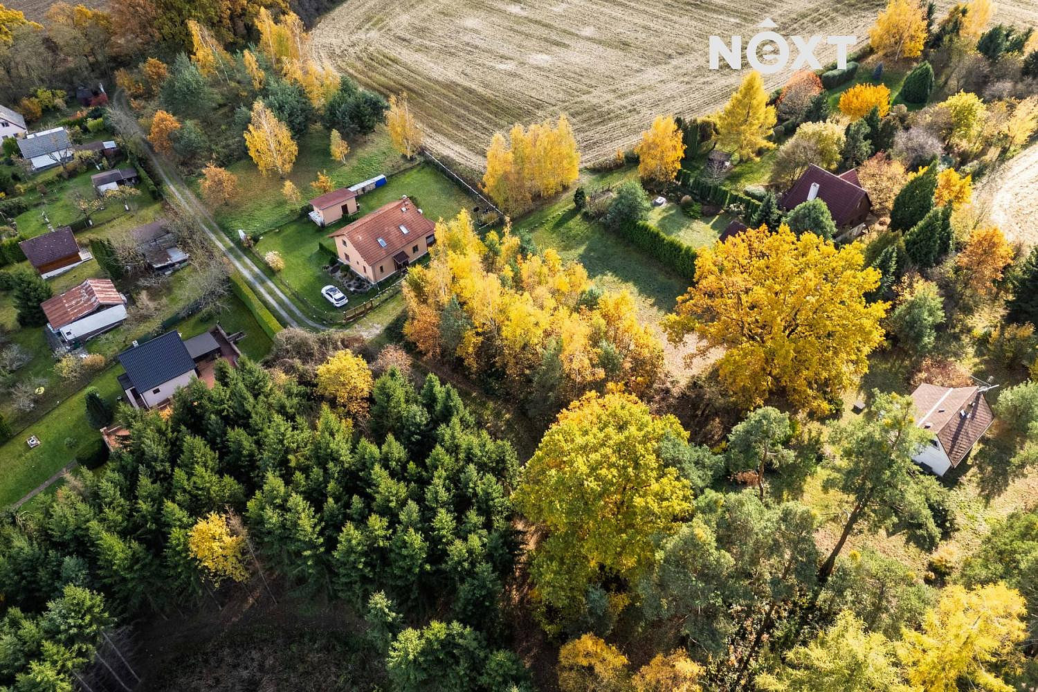 Prodej stavebního pozemku 839 m² – pohled 5