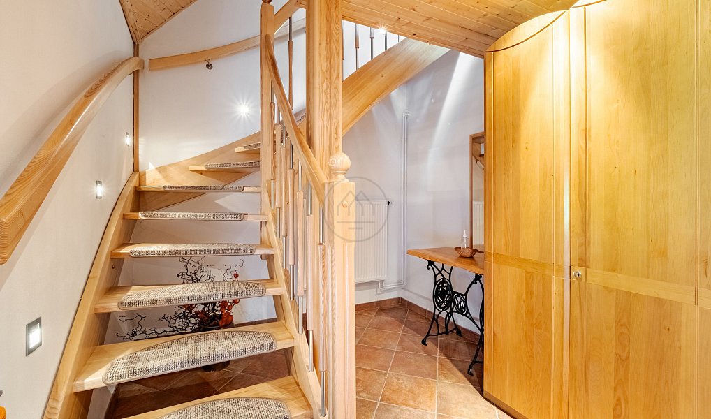 Prodej domu 303 m² s pozemkem 27 142 m², Frymburk – náhled fotky 19