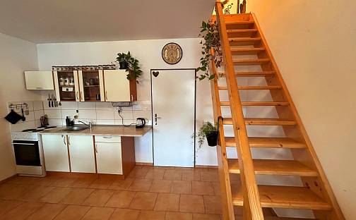 Pronájem bytu 2+kk 65 m², Velké náměstí, Strakonice