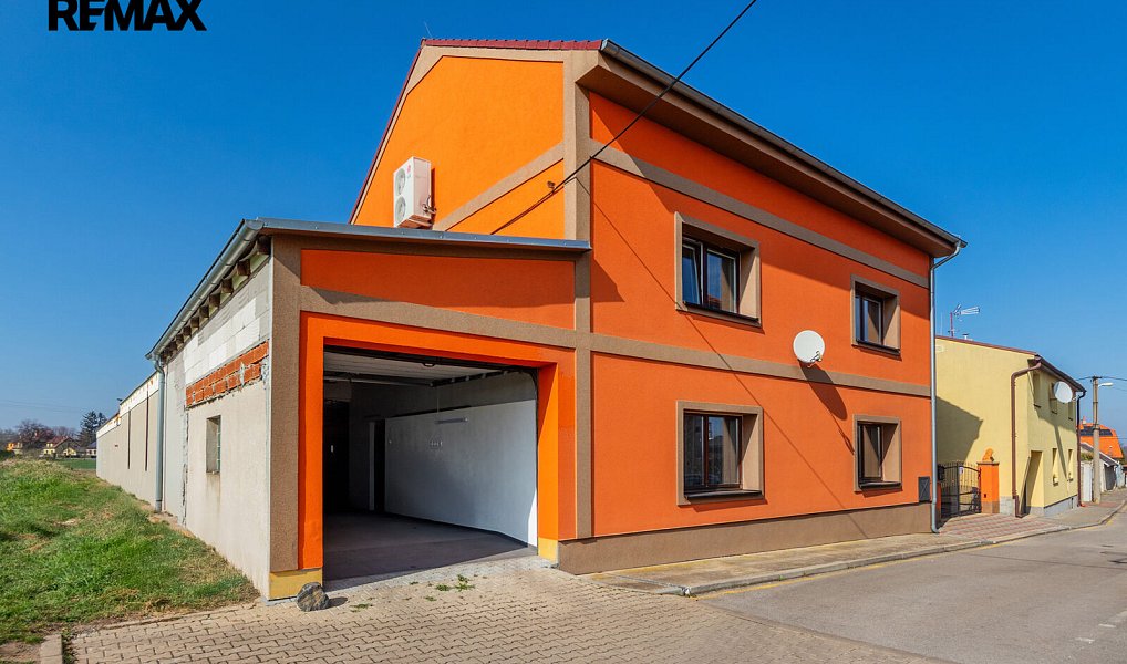 Prodej domu 309 m² s pozemkem 854 m², Kněževes – náhled fotky 41