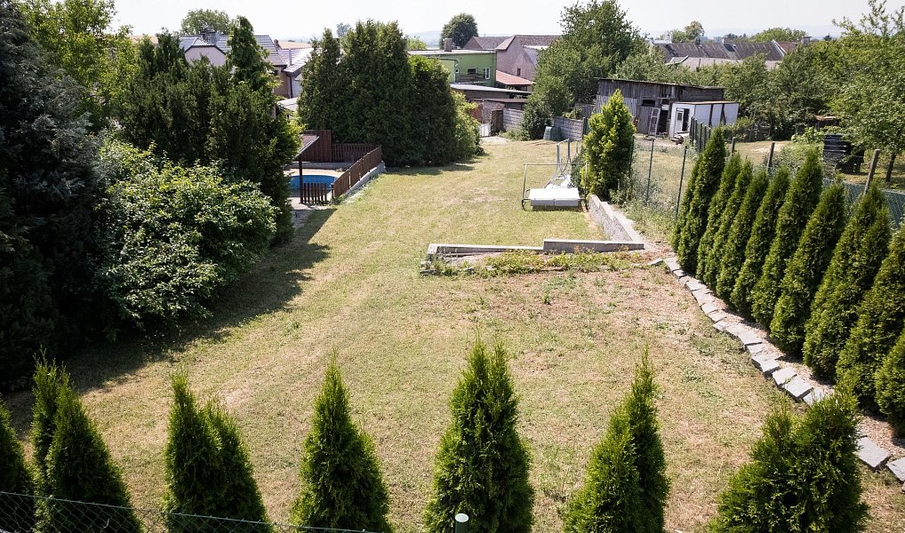 Prodej domu 450 m² s pozemkem 1 140 m², Roštění – náhled fotky 12