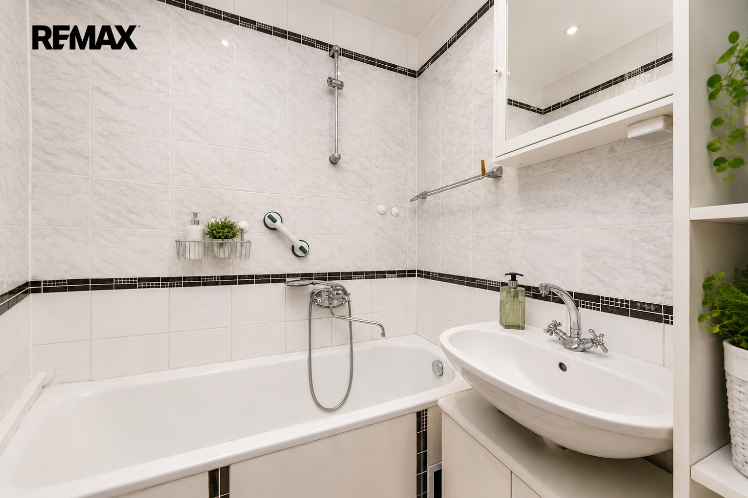 Prodej bytu 3+1 65 m² – další