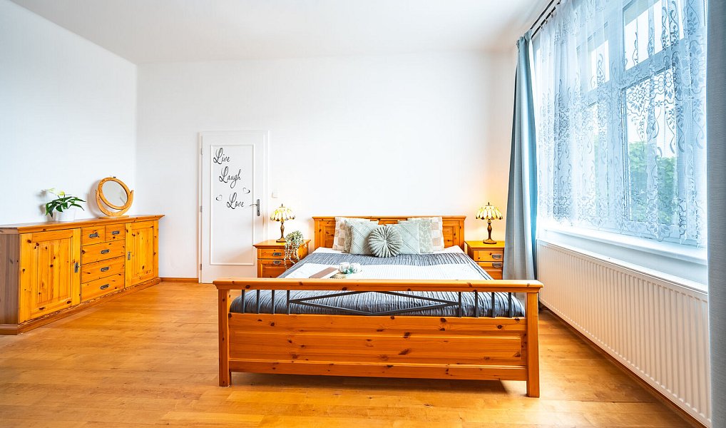 Prodej bytu 3+1 98 m², Milovice – náhled fotky 13