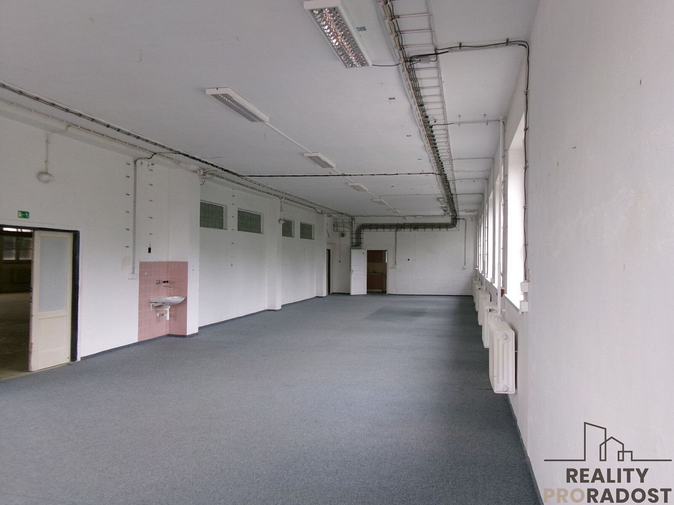 Pronájem skladovacích prostor 180 m² – fotografie 2