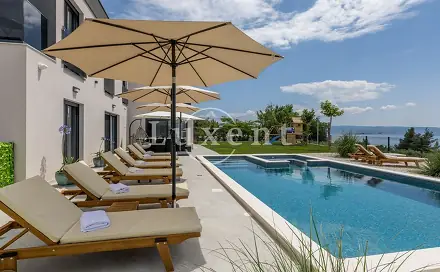 Prodej domu 360 m² s pozemkem 1 077 m², Split, Chorvatsko