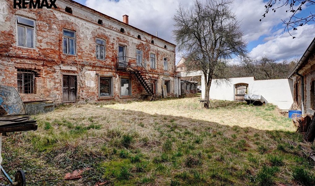 Prodej domu 1 200 m² s pozemkem 2 155 m², Lomnice – náhled fotky 28