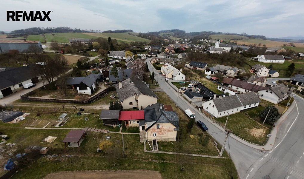 Prodej domu 161 m² s pozemkem 383 m², Dlouhomilov – náhled fotky 2