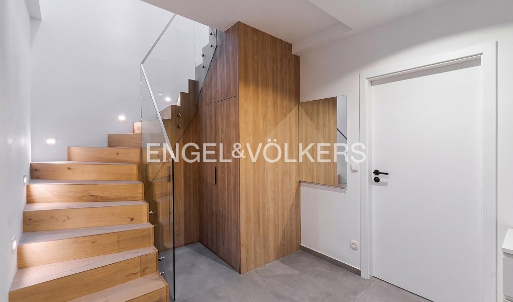Pronájem bytu 3+kk 123 m², Praha – náhled fotky 14