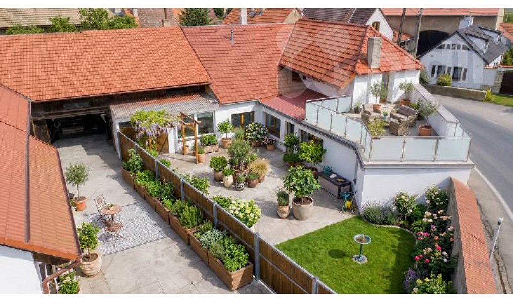 Prodej domu 145 m² s pozemkem 150 m², Evaň – náhled fotky 2