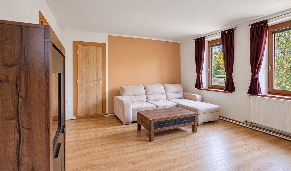Prodej bytu 3+1 70 m², Trutnov – náhled fotky 3