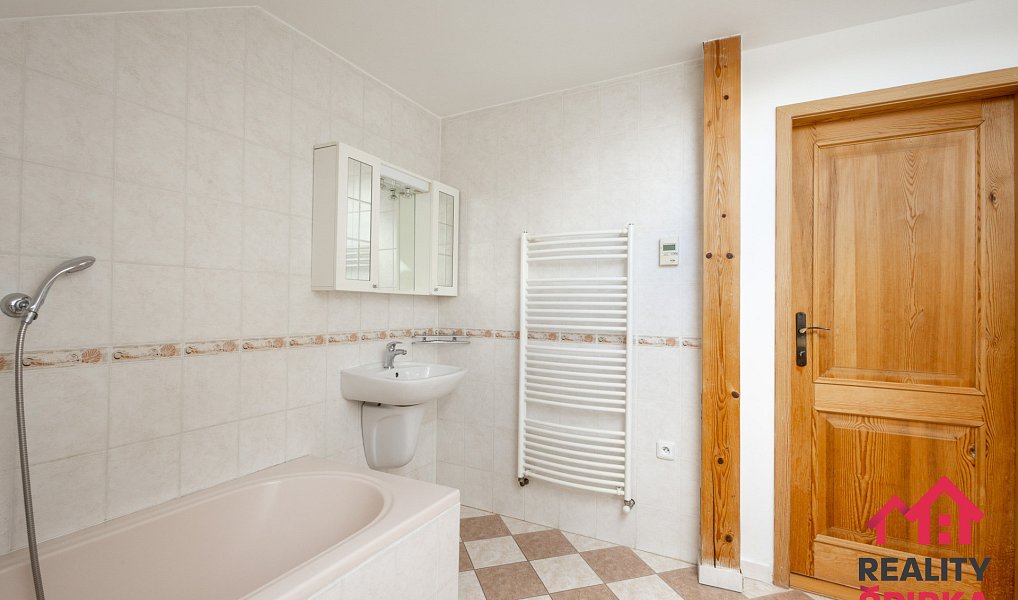 Prodej domu 195 m² s pozemkem 1 219 m², Boskovice – náhled fotky 27