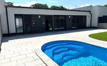 Pronájem domu 172 m² s pozemkem 522 m², Šardice, okres Hodonín
