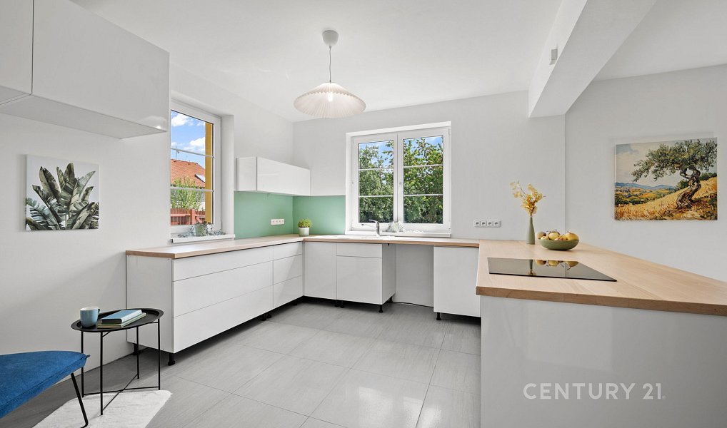 Prodej domu 252 m² s pozemkem 843 m², Ohrobec – náhled fotky 7