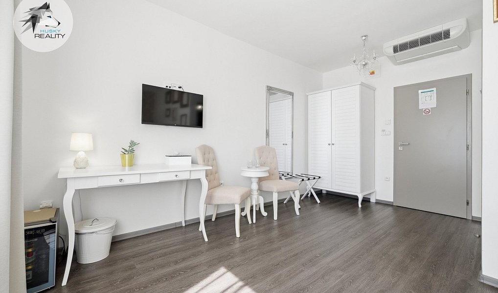 Prodej ubytovacího objektu 319 m², Valtice – náhled fotky 50