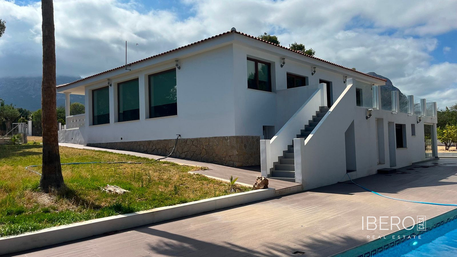 Prodej domu 450 m² s pozemkem 3 000 m² — photo 3