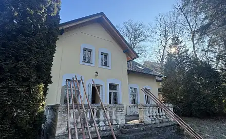 Prodej domu 450 m² s pozemkem 1 500 m², Hrusice, okres Praha-východ