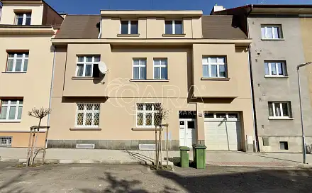 Prodej domu 440 m² s pozemkem 695 m², Vepřkova, Slaný, okres Kladno