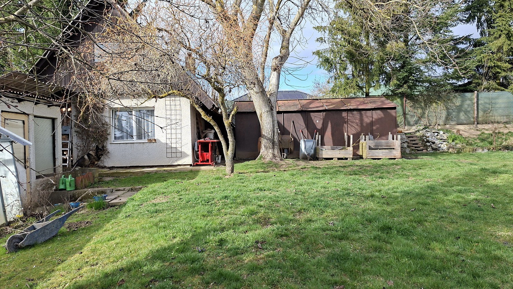 Prodej domu 300 m² s pozemkem 1 090 m² – další